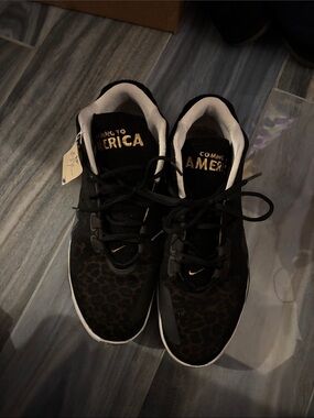 Nike Men size 15 Black Leopard-Print Athletic Shoes with Gold Details